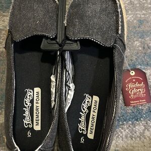 Faded Glory size 6 Flats